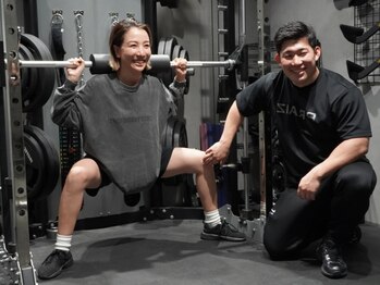 プレイズ(PRAIZ)の写真/「美脚/くびれ/美尻のトレーニング」に特化したマシンも充実♪プロテイン無料/シャワールーム完備・渋谷3分
