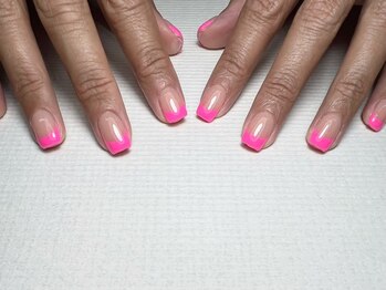 ソーネイルズ(Soo Nails)/フレンチネイル