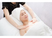 ステラグランデ(Stella grande)/デコルテマッサージ