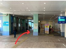 ハンズ(Han頭)/《1-2》左エレベーター前に進む