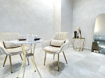 エンルーチェ プラスエイト(en;Luce+8)