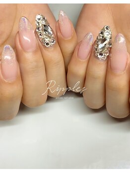 リップルズ(Ripples)/ストーン埋め尽くしネイル