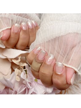 アイカ(Aika)/ホワイトシルバーラメ入りカラー