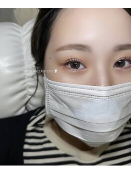 エム(m')/パリジェンヌラッシュリフト