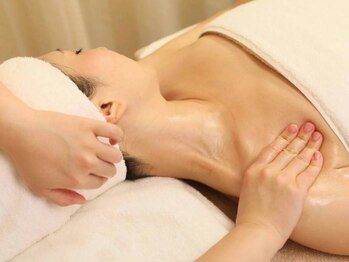 癒しハウス(癒しHouse)の写真/【当日予約OK】ガチガチの首肩に癒しのリンパマッサージ♪上尾の隠れ家サロンでホっとひと息リフレッシュ☆