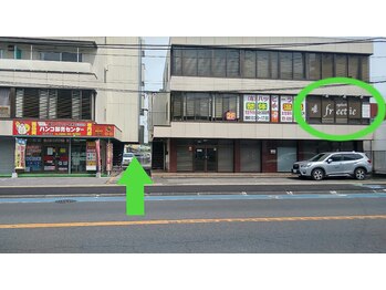 アイラッシュ フリーティエ(eyelash freetie)/駐車場のご案内【正面入口1】