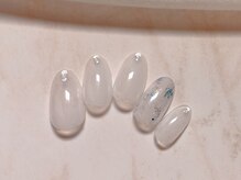 ルームヘアネイル 曙橋店(Room hair nail)/乳白色×メタリックホイル