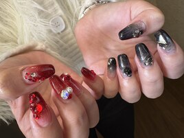 キラキラビジューネイル