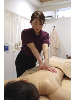 モモズアロマルーム(momo's Aroma room)/アロマリンパ