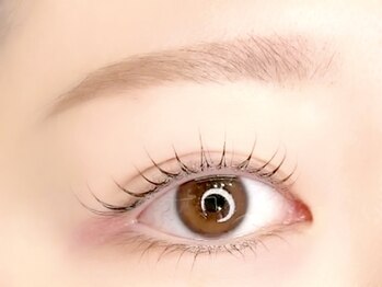 アイラッシュサロン ヴェリィ(VERRY.)の写真/眉毛WAX & トリートメント付まつ毛パーマのセットメニュー♪垢抜け眉と上向きまつ毛で、洗練された印象へ＊