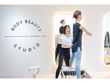ナンバーワンピラティス(Number One ピラティス)/セッション風景