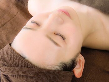 セレスティア(Cellestia)/ツヤ肌目指して頑張りましょう