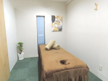 ジェネラス 鍼灸院 整骨院(GENEROUS)の写真/完全個室×木目調×和モダンな店内で落ち着きさを味わう贅沢時間と高技術[ママさん大歓迎/お子さま連れOK]