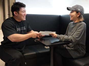 プレイズ(PRAIZ)の写真/「InBody」×専属パーソナル指導で落としにくい二の腕も効率よく引締め！自宅でのトレーニングフォローも◎