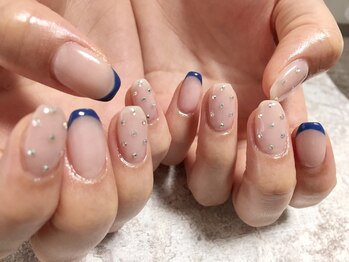 キキネイル 二子玉川(kikinail)/細身フレンチ/夏ネイル2021