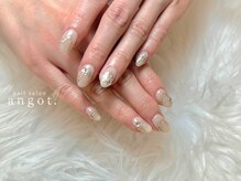 アンガット(angot.)/ニュアンスビジューネイル