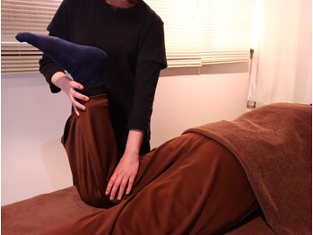 テアテ(TEATE)/足からしっかり揉みほぐし