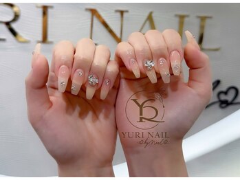 ユリナリタ(YuRi Narita)/