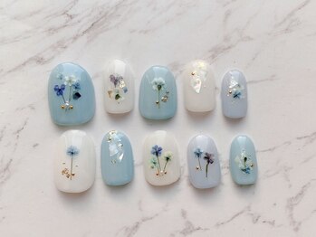 ブルーの押し花ネイル 8800円