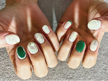 シー(Shhh...)/落書きネイル