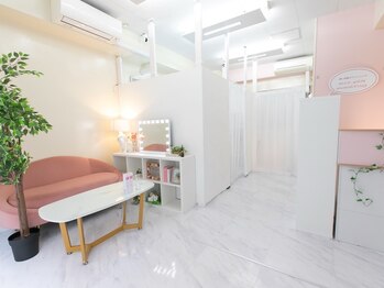 エクシアホワイトニング 武蔵小杉店/個室空間でホワイトニング♪