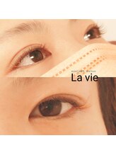 ラヴィ(La vie)/ブラウンカラー&目尻オレンジ