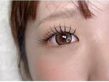 ナル(Nalu)の写真/5月～受付　少なめまつ毛もダブルラッシュで満足度◎マツエクとパーマで＆healthyでパッチリ上向きまつ毛
