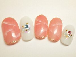 珊瑚ネイル　初回￥7500(オフ込)