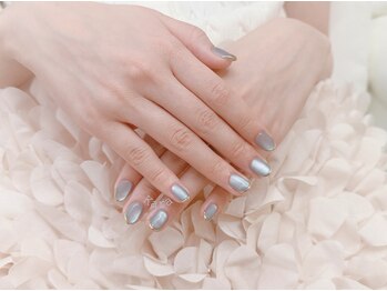カラ(Kara)の写真/華美なネイルができない方/美フォルム際立つシンプル系が好きな方に【フレンチ￥8000／ワンカラー￥7000】
