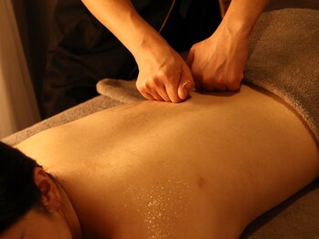 プリヤ(PRIYA)/背中の張り、むくみがスッキリ!