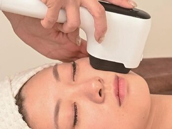イーズ(E's)の写真/【最新機】最強小顔&ほうれい線とたるみケアが一気にできる！◆リフェイス 初回¥9,800！