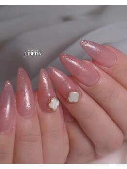 ラメピンクと白蝶貝パーツ