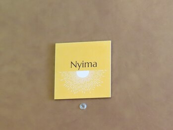 ニーマ(nyima)/【看板】