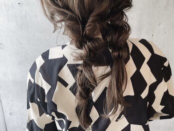マツゲパーマ プペアイラッシュ(pupe eyelash)/お呼ばれアレンジ　ヘアアレンジ