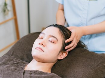 癒し～ぷ 立川店/上質なチェアでドライヘッドスパ