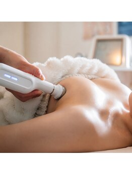 ビテュセスリー はなみずき店(美tusais3)の写真/【3カップUP実績あり】最新バストプラズマ×美人バストで“触れたくなる美胸”へ