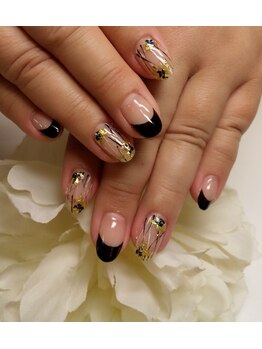 コーラル(CORAL)/フレンチネイル¥10000