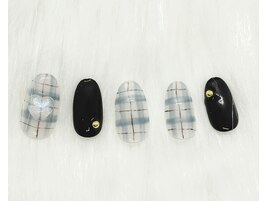 秋チェックネイル