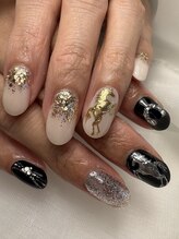 ナナイロ(716)/ゴールド！シルバー！馬ネイル