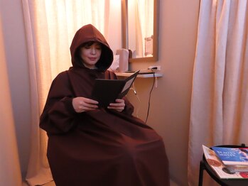 マハナ(mahana)/本を読みながらハーブ蒸し