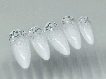ホホコネイル 浦和(HOHOKO NAIL)の写真/【1席のみプライベートサロン】シンプルデザインも美フォルム×丁寧なケアで差がつく♪パラジェル取扱い◎