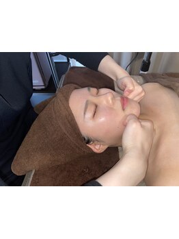 ホウレイ線・たるみ改善！予防ケア