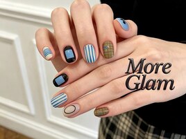 個性ブルーカラフルネイル
