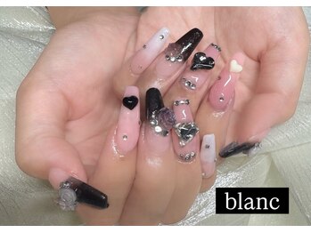 ブラン(Blanc)の写真/短い爪や形悩みも自然にカバー。長さだしで叶える垢抜け美爪ネイル♪
