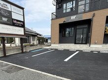 モア(more)の雰囲気（駐車場は店舗前2台になります）