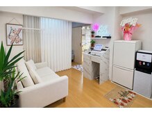 リリー(Lily)の雰囲気（肌を美しく魅せる似合わせカラー◇丁寧なケアで清潔感ある指先に）