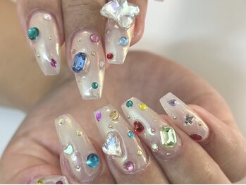 シピ ネイル(Chipi Nail)の写真/〈持ち込みデザイン対応〉パーツ豊富で指先華やか♪リボンやハートのキラキラパーツ多数！ブライダルにも◎