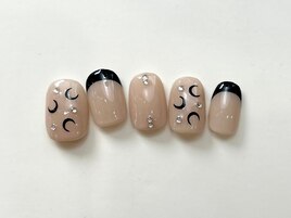 モノトーンフレンチムーン¥12500