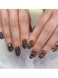 アシメzebraネイル