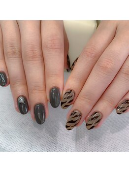 ルクール(Le Coeur)/アシメzebraネイル